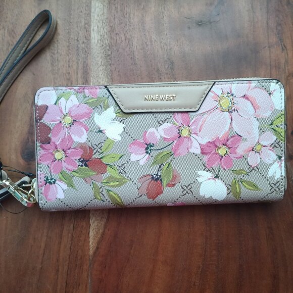 NWT Nine West Verna SLG Zip Around Wallet Sable Logo Floral Print - Picture 2 of 5